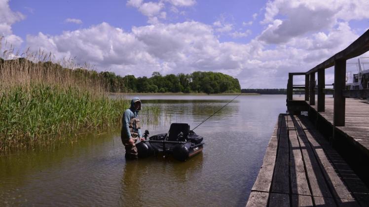 dobbertiner see motorboot