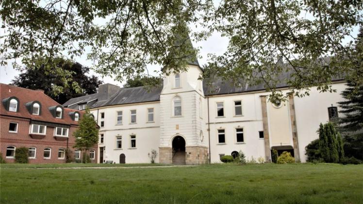 Auf Gut Hange in Freren finden ab Pfingstsonntag wieder regelmäßig Gottesdienste statt. Im Eingangsbereich der Kapelle werden zudem Produkte der Fazenda da Esperanca angeboten. Auf Gut Hange in Freren finden ab Pfingstsonntag wieder regelmäßig Gottesdienste statt. Im Eingangsbereich der Kapelle werden zudem Produkte der Fazenda da Esperanca angeboten.