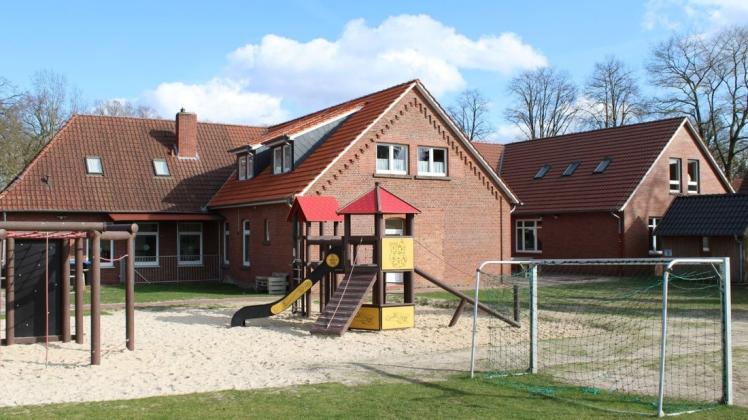 Hier soll ein Anbau entstehen, um die Grundschule Vrees zu erweitern. Hier soll ein Anbau entstehen, um die Grundschule Vrees zu erweitern.