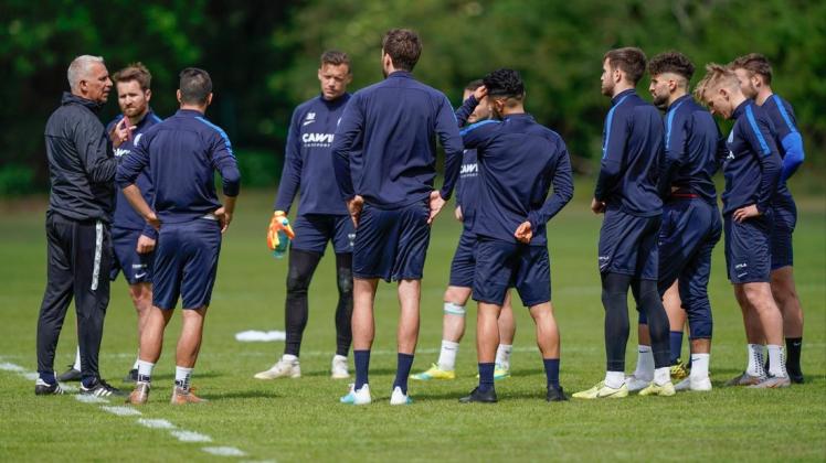 GER, SV Meppen, Trainungslager, Bei den Geisterspielen dürften die Kommandos von Trainer Christian Neidhart noch deutlicher zu verstehen sein.