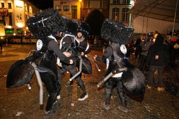 Juden werden beim Aalster Karneval als Kakerlaken dargestellt. Foto: imago images/Belga