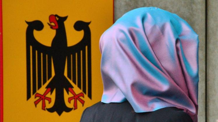 Das Bundesverfassungsgericht in Karlsruhe hat über ein Kopftuch für Rechtsreferendarinnen entschieden. Foto: dpa/Martin Schutt