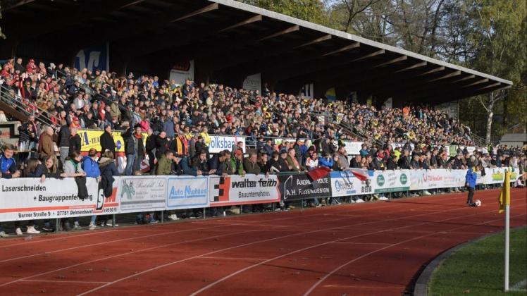 Spielbetrieb soll weiter gehen: Der Fußball-Oberligist SV Atlas Delmenhorst erwartet am 8. März Kickers Emden im Stadion an der Düsternortstraße. Foto: Rolf Tobis