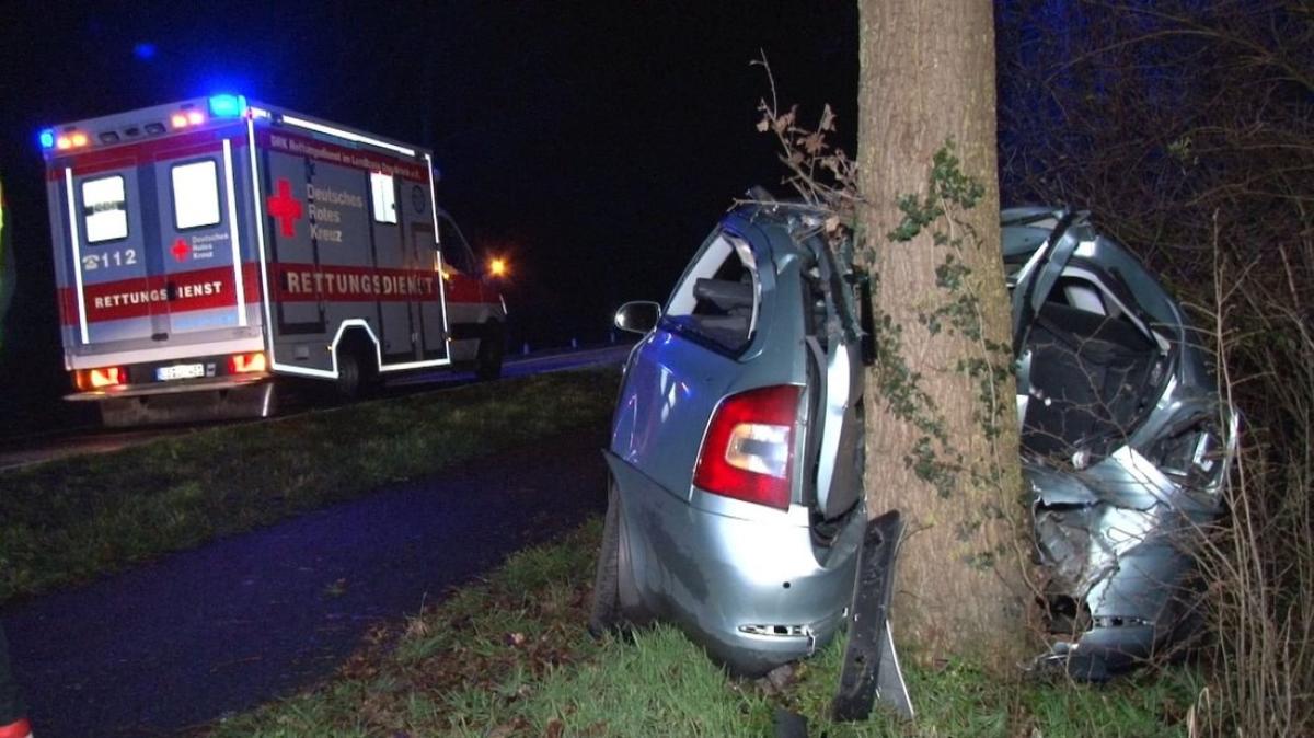 Unfall Auf Der B68 Bei Bersenbrück: Auto Prallt Gegen Baum | NOZ