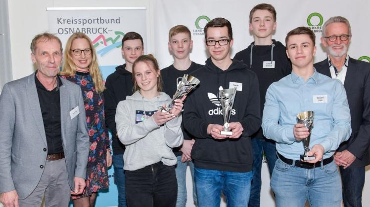 landkreis-und-ksb-ehren-erfolgreiche-sportler-und-langj-hrige