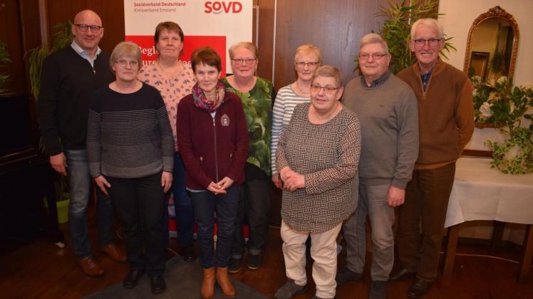 Der Vorstand des SoVD-Ortsverband Messingen mit Gästen und Geehrten. Foto: SoVD