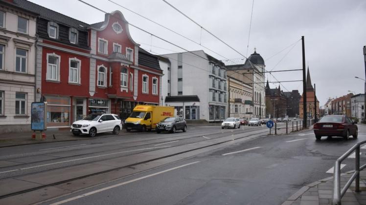 In drei Bauphasen soll das Areal zwischen Ernst-Barlach-Straße und Lindenstraße grundhaft saniert werden. In drei Bauphasen soll das Areal zwischen Ernst-Barlach-Straße und Lindenstraße grundhaft saniert werden.