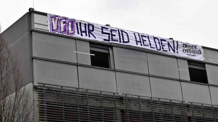 Dankes-Banner am Marienhospital. Foto: Helmut Kemme