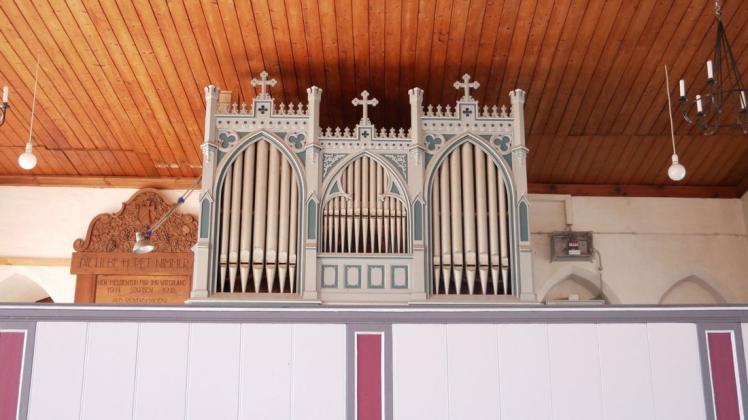 Damit die Orgel in der Kirche in Rövershagen wieder spielbar wird, sammelt die Gemeinde Spenden für die Sanierung.