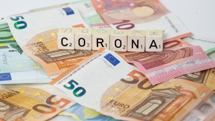 Symbolfoto: Fotostand/Schmitt
Corona Virus / Corona / Corona Krise / Wirtschaft / Finanzen / Geld / Verlust / Welt/ Industrie / Einbruch / Kurzarbeit / Weltwirtschaftskrise, Globale Krise, Verluste, Symbolfoto: Fotostand/Schmitt
Corona Virus / Corona / Corona Krise / Wirtschaft / Finanzen / Geld / Verlust / Welt/ Industrie / Einbruch / Kurzarbeit / Weltwirtschaftskrise, Globale Krise, Verluste,