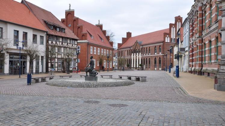 Parchim, menschenleere Innenstadt: Nicht jeder Händler wird diese Phase trotz Hilfen überstehen. Foto: dpa Parchim, menschenleere Innenstadt: Nicht jeder Händler wird diese Phase trotz Hilfen überstehen. Foto: dpa
