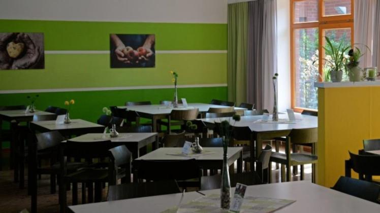 Die Tische bleiben leer in der Lingener Jugendherberge: die Folgen der Corona-Krise. Foto: Wilfried Roggendorf