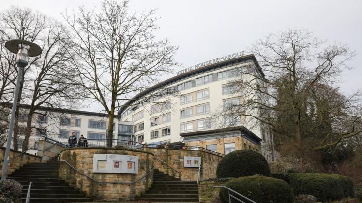 Einem Geisterhaus gleicht das Vienna House Remarque in der Corona-Krise. Die Auswirkungen des Virus' auf die Veranstaltungs- und Hotelbranche waren Thema im NOZ-Video-Talk. Foto: Michael Gründel Einem Geisterhaus gleicht das Vienna House Remarque in der Corona-Krise. Die Auswirkungen des Virus' auf die Veranstaltungs- und Hotelbranche waren Thema im NOZ-Video-Talk. Foto: Michael Gründel