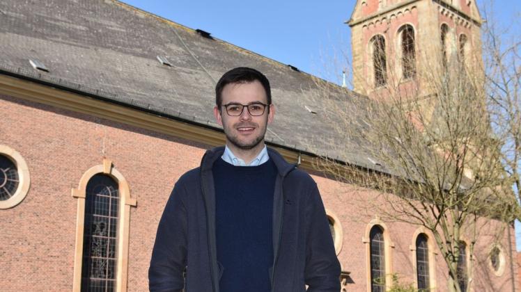 Priesterkandidat Patrick Poll aus Herbrum wohnt derzeit im Pfarrhaus der Kirchengemeinde St. Bonifatius in Lingen. Foto: Ludger Jungeblut