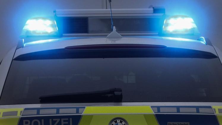 Die Polizei sucht Zeugen einer Unfallflucht in der Nacht zu Dienstag auf der A1 bei Stuhr. Symbolfoto: Gert Westdörp