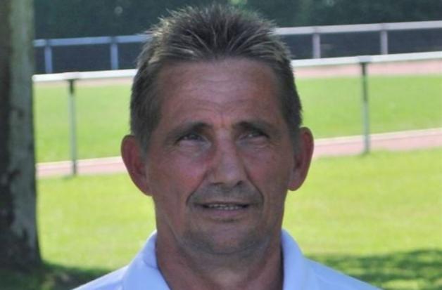 Frank Tomaschewski. Frank Tomaschewski.