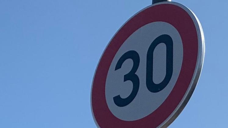 Tempo 30 gilt jetzt durchgehend in der Ortsdurchfahrt in Vörden.
