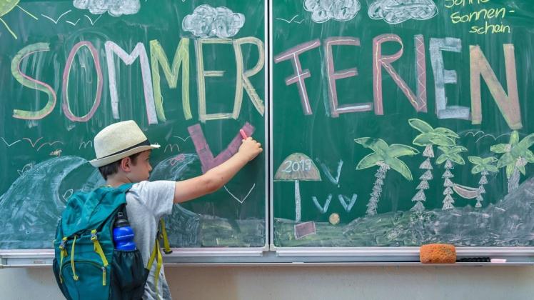 Eine Verkürzung der Sommerferien für Schüler böte die Gelegenheit, versäumten Unterrichtsstoff nachzuholen.