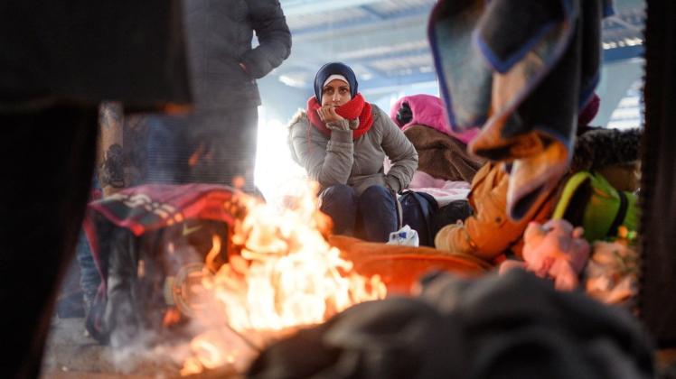 Syrische Flüchtlinge in Edirne nahe der türkisch-griechischen Grenze Foto: Mohssen Assanimoghaddam/dpa