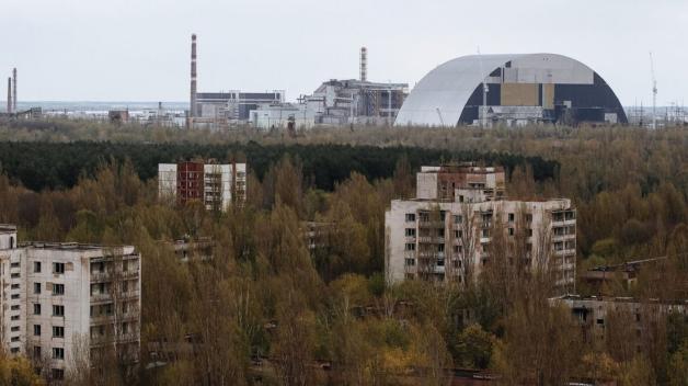 Das havarierte Atomkraftwerk Tschernobyl ist mit einer Schutzhülle ummantelt. Das havarierte Atomkraftwerk Tschernobyl ist mit einer Schutzhülle ummantelt.