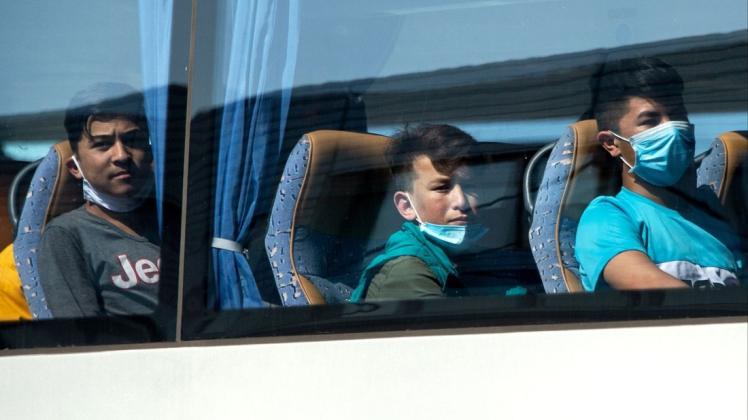 Auf dem Flughafen Hannover sind am Samstagvormittag 47 unbegleitete minderjährige Flüchtlinge gelandet, die zuletzt in Lagern auf den griechischen Insel gelebt hatten.