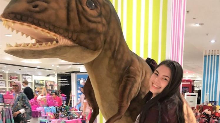 Dieses Foto entstand im Herbst 2019, damals konnte man noch in der Oxford Street shoppen gehen und den T-Rex besuchen.