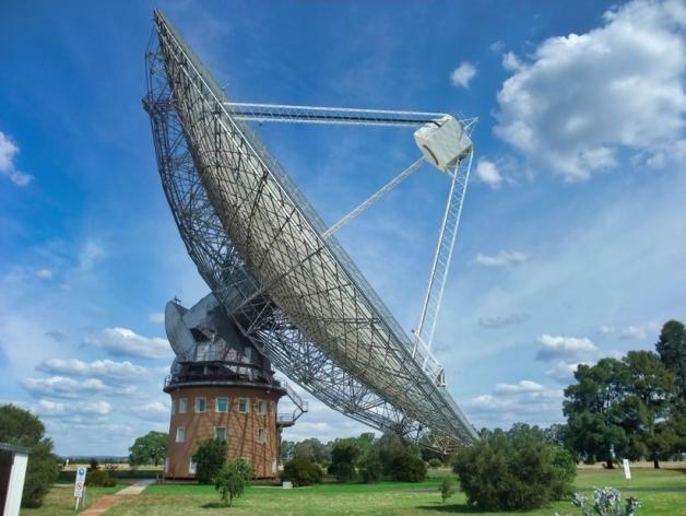 Das Parkes-Radioteleskop in Australien soll dabei helfen, Leben im All aufzuspüren.