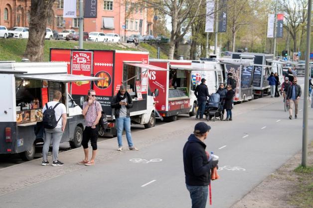  Außer Restaurant haben in Stockholm auch Food-Trucks weiterhin geöffnet.