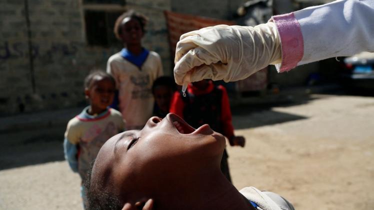 Aufgrund von Lieferrückständen droht ein Impfstoff-Mangel in gewissen Regionen der Welt.