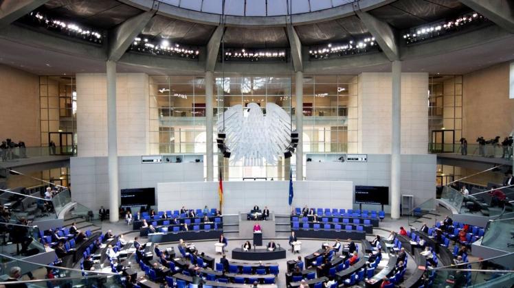 Der Bundestag ist bald überfüllt, doch eine Wahlrechtsreform steht weiter aus. Eine Blamage für das Parlament.
