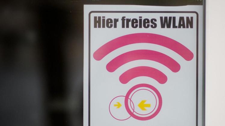 Kostenfrei ins Netz: Bis Ende 2021 entstehen in MV 259 neue Wlan-Hotspots. Foto: Julian Stratenschulte/dpa