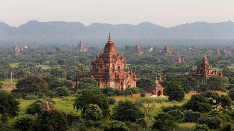 Die alte Königsstadt Bagan in Myanmar ist ein beliebtes Touristenziel. Foto: dpa/Rungroj Yongrit/EPA FILE