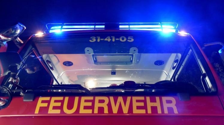 Am Bremer Stadionbad stand am Montagmorgen ein Imbiss in Flammen. Symbolfoto: dpa
Die Feuerwehr musste am Mittwoch in Norddeutschland ungefähr 300 Strohballen löschen. Foto: Carsten Rehder/dpa +++(c) dpa - Nachrichten für Kinder+++ Am Bremer Stadionbad stand am Montagmorgen ein Imbiss in Flammen. Symbolfoto: dpa
Die Feuerwehr musste am Mittwoch in Norddeutschland ungefähr 300 Strohballen löschen. Foto: Carsten Rehder/dpa +++(c) dpa - Nachrichten für Kinder+++