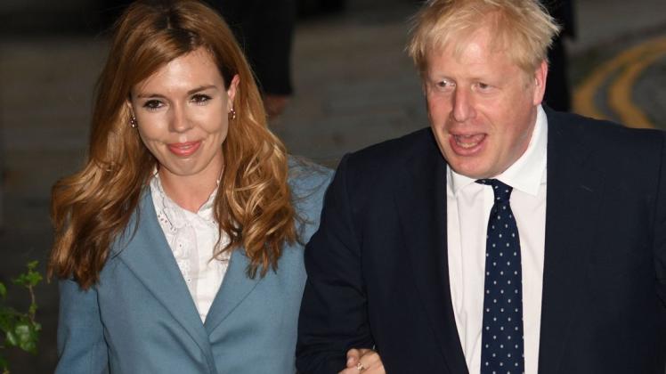 Das Foto zeigt Boris Johnson und seine Partnerin Carrie Symonds im vergangenen Herbst.