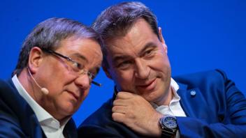 Zwei Ministerpräsidenten in der Warteschleife: Armin Laschet (links) und Markus Söder gelten als potenzielle Kanzlerkandidaten. Foto: Guido Kirchner/dpa