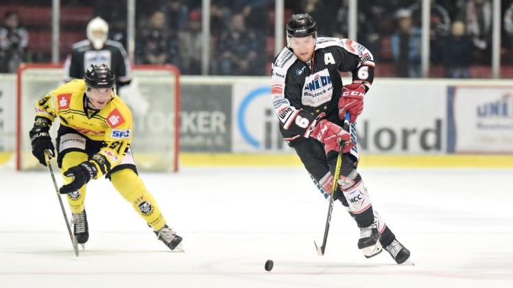 Es ging gut los für die REC Piranhas mit dem 1:0 durch Jonas Gerstung (rechts), doch am Ende reichte alle Leidenschaft nicht mehr aus, um vielleicht erst einmal noch die Verlängerung zu schaffen.