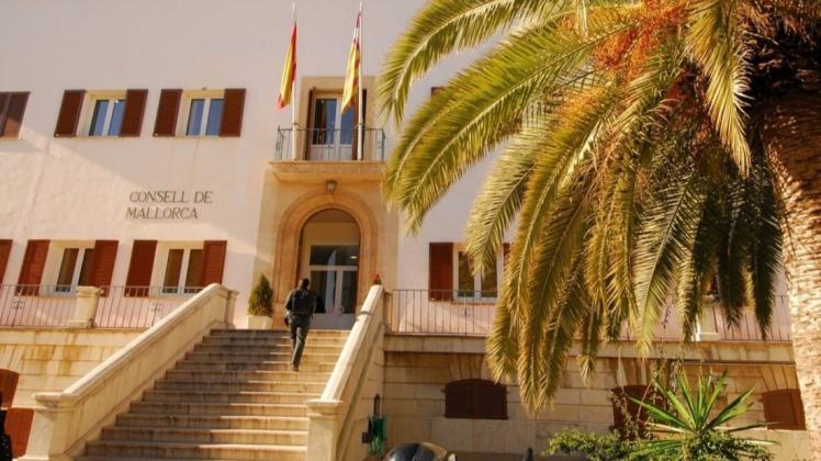Das undatierte Bild zeigt die Fassade des Instituts für soziale Angelegenheiten von Mallorca (IMAS). Foto: dpa/Consell de Mallorca