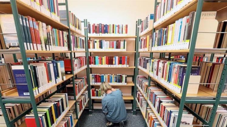 Die Zahl der Bibliothekenbesuche ist in Deutschland leicht gestiegen. 