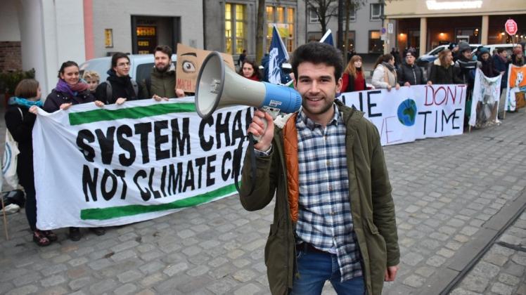 Für einen besseren Klimaschutz legten die Aktivisten von Rostock for Future um Sprecher Pascal Knefeli ein umfangreiches Maßnahmenpaket vor.