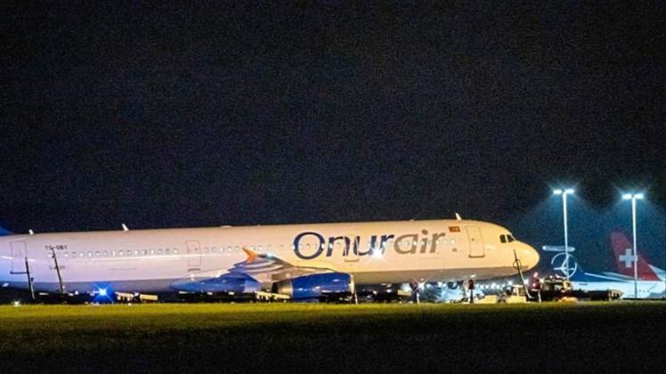 Eine Maschine der türkischen Fluggesellschaft Onur Air war am Nürnberger Flughafen nach der Landung vom Rollfeld abgekommen. 
