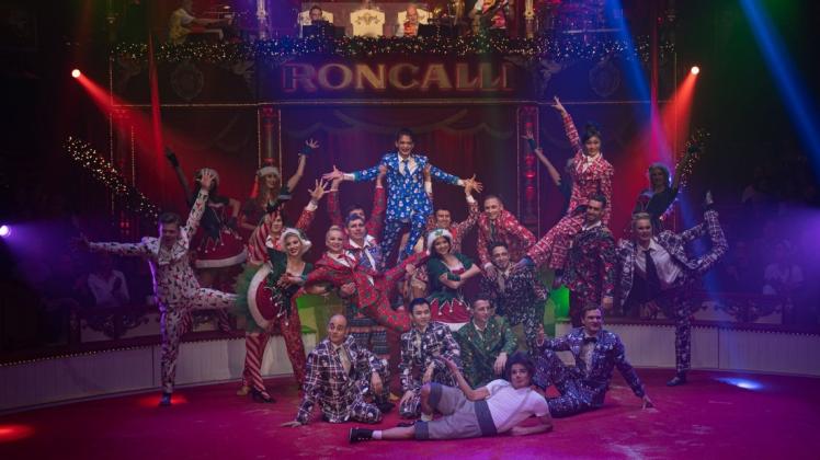 Rauschendes Fest: Der Roncalli Weihnachtszirkus hat am Montagabend in Osnabrück Premiere gefeiert. Foto: André Havergo