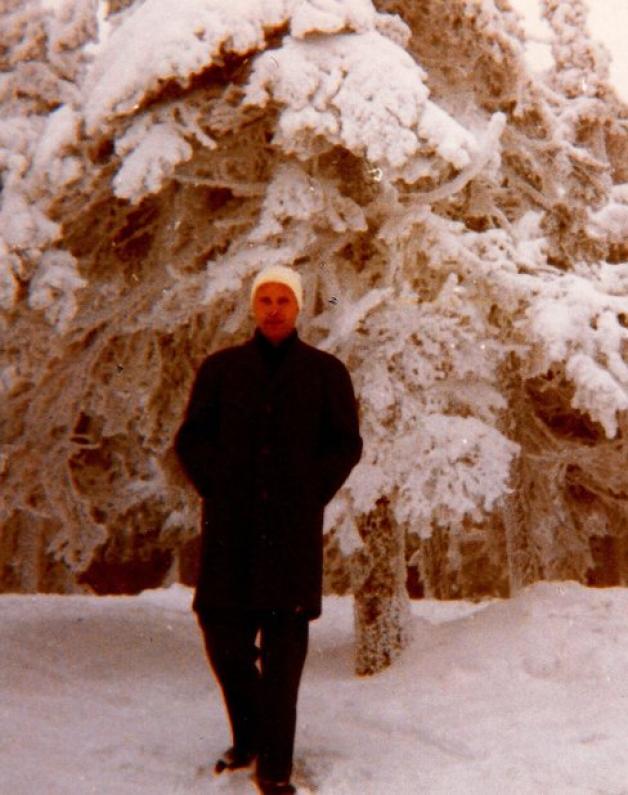 Früher war mehr Lametta – und auch mehr Schnee? Der Autor genoss jedenfalls die Spaziergänge in den  strengen Wintern. Foto: Folkert Müller