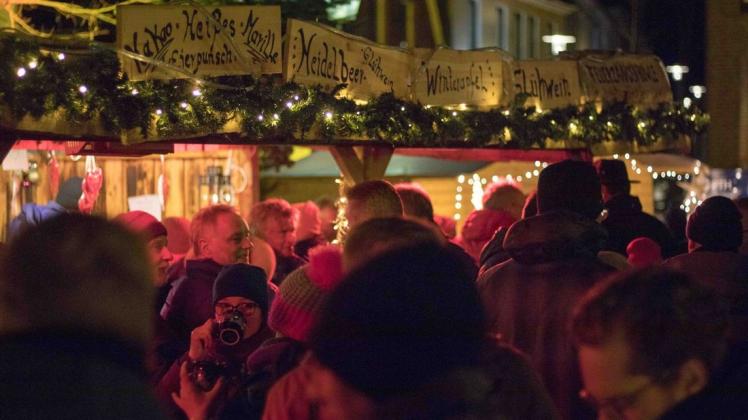 Noch bis zum 22. Dezember lädt der Wildeshauser Weihnachtsmarkt zum Verweilen ein. Foto: Manuel Titze