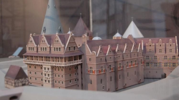 Die Franzosen forderten 1679 vergebens die Übergabe: Einen anschaulichen Eindruck von der Delmenhorster Burganlage lieferte 2009 ein zum 750. Burgjubiläum ausgestelltes Modell. Archivfoto: Frank Hethey