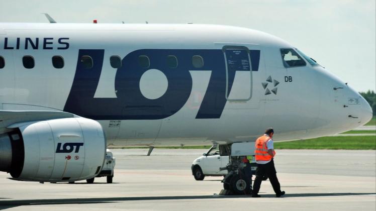Die polnische Airline LOT übernimmt Condor. Foto: dpa/Andreas Gebert