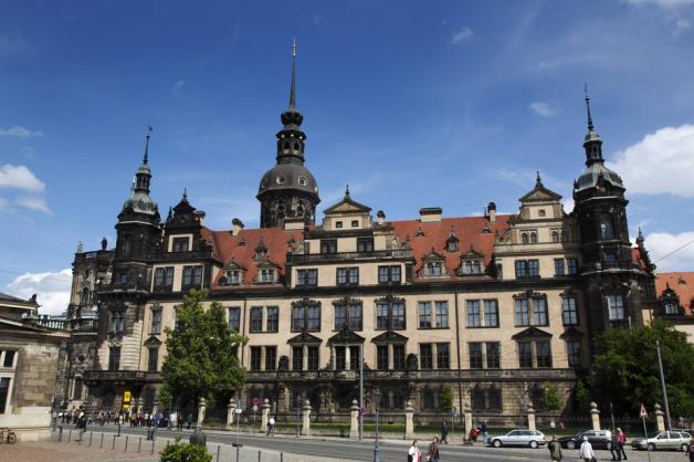 Das Dresdner Residenzschloss, in dem sich das Grüne Gewölbe befindet. Foto: imago images/UIG Das Dresdner Residenzschloss, in dem sich das Grüne Gewölbe befindet. Foto: imago images/UIG