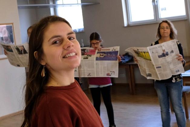 Marie Gross von den Theaterpädagogischen Werkstätten ist die Regisseurin des Stücks. Foto: Thomas Osterfeld. Marie Gross von den Theaterpädagogischen Werkstätten ist die Regisseurin des Stücks. Foto: Thomas Osterfeld.