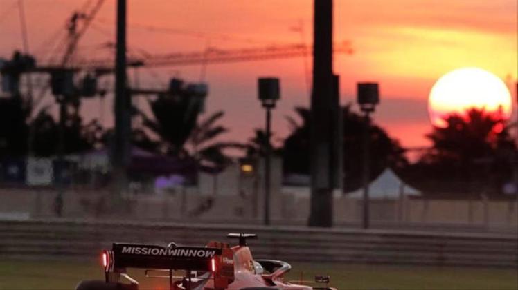 Muss für einen glücklichen Saisonabschluss seinen Ferrari beim Rennen in Abu Dhabi in den Griff bekommen: Sebastian Vettel. 