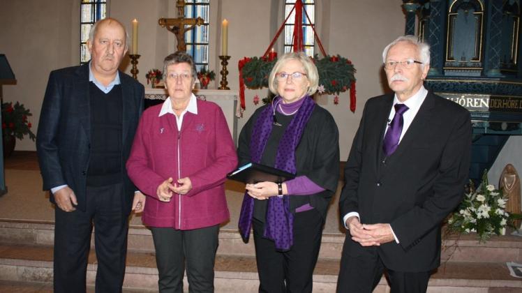 Sie haben den Gottesdienst mit einer Kanzelrede „von Laien für Laien“ auf die Beine gestellt: Friedrich Tönjes, Hildburg Eitschberger sowie das Ehepaar Heike und Horst Bödeker (von links). 