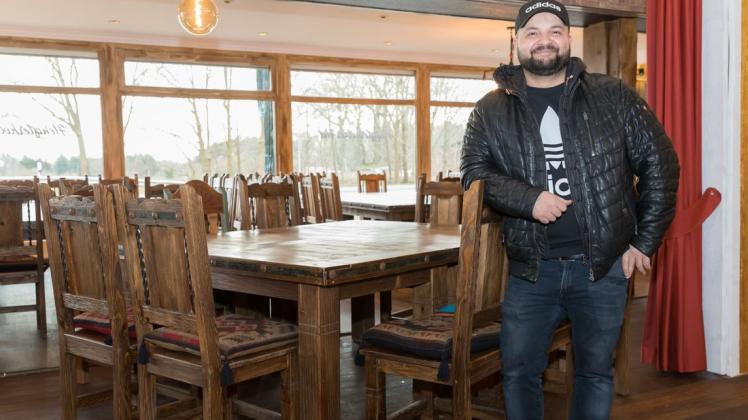 Engin Erki hat viel vor: Er macht nun aus dem ehemaligen Landgasthof Segelken den Hengsterholzer Hof. Foto: Melanie Hohmann Engin Erki hat viel vor: Er macht nun aus dem ehemaligen Landgasthof Segelken den Hengsterholzer Hof. Foto: Melanie Hohmann